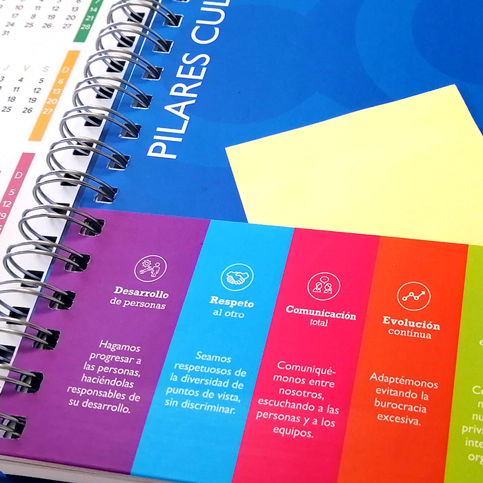 Cuadernos-corporativos-impreso-bolsillo-interior